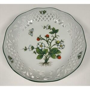 Schumann Bavaria GERMANY ARZBERG WILD STRAWBERRY PIERCED ROUND BOWL 7 3/8"